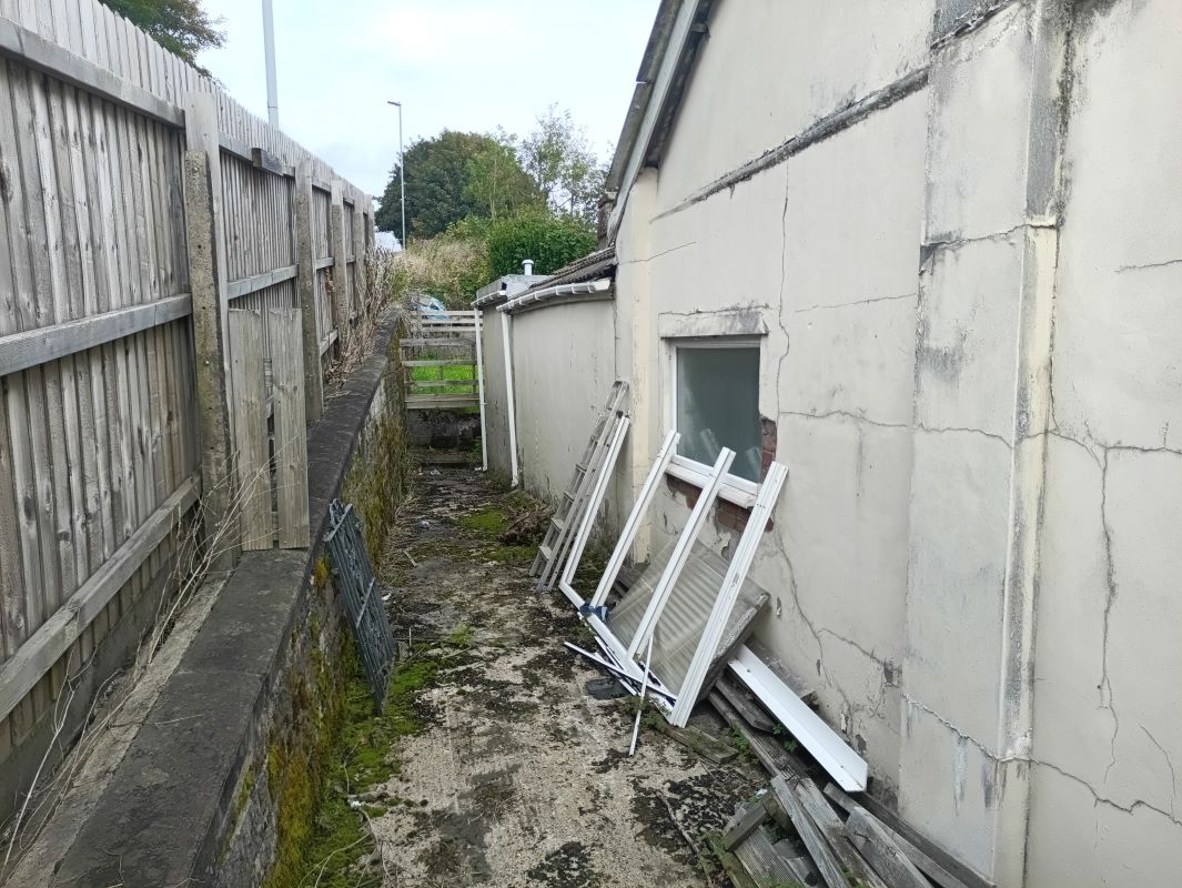 Clyndu Street, Morriston, Swansea, West Glamorgan, SA6 7BB