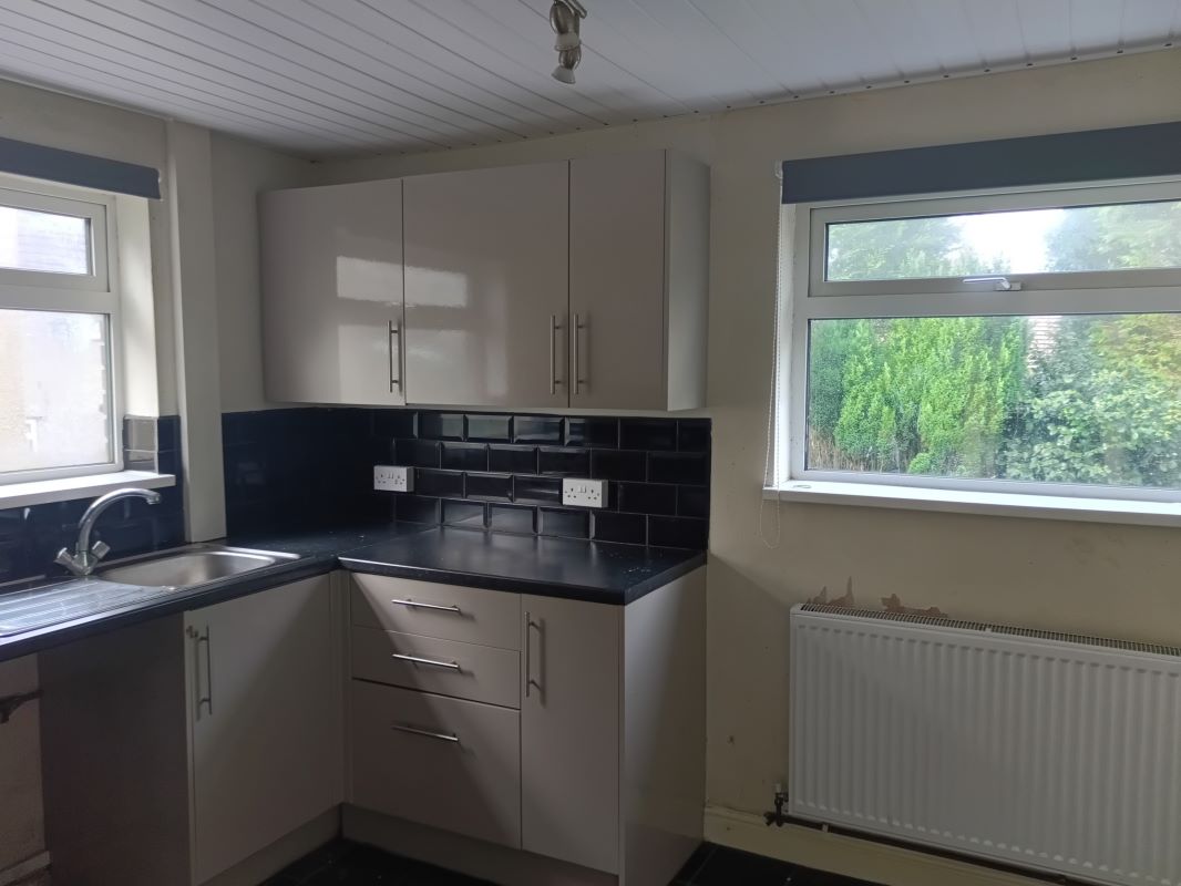 Woodford Road, Blaenymaes, Swansea, West Glamorgan, SA5 5PX