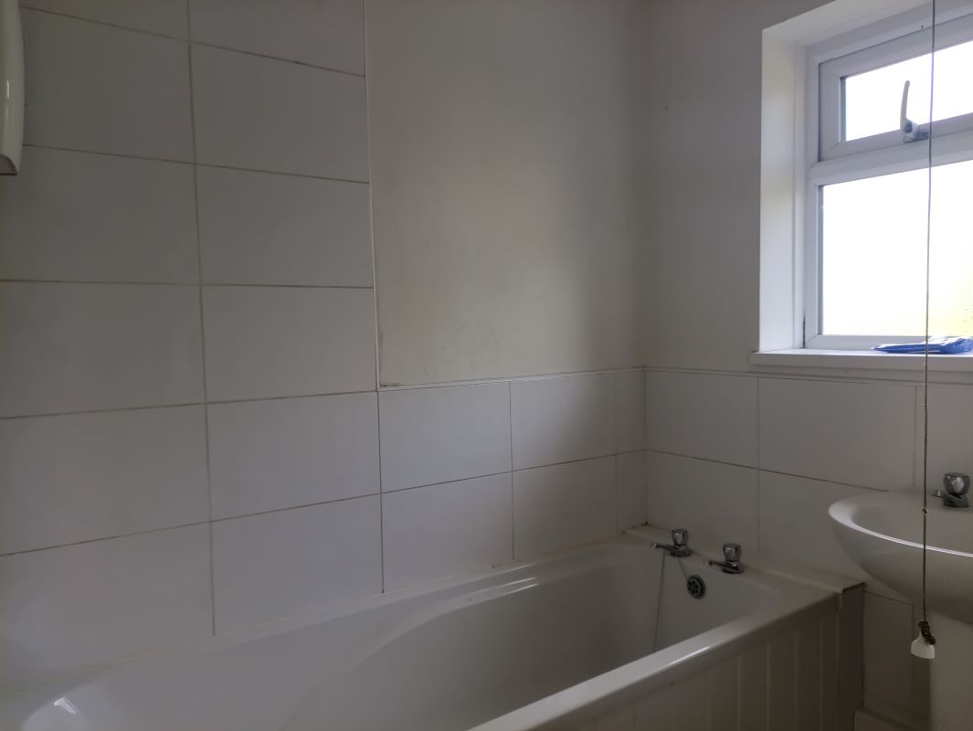 Woodford Road, Blaenymaes, Swansea, West Glamorgan, SA5 5PX