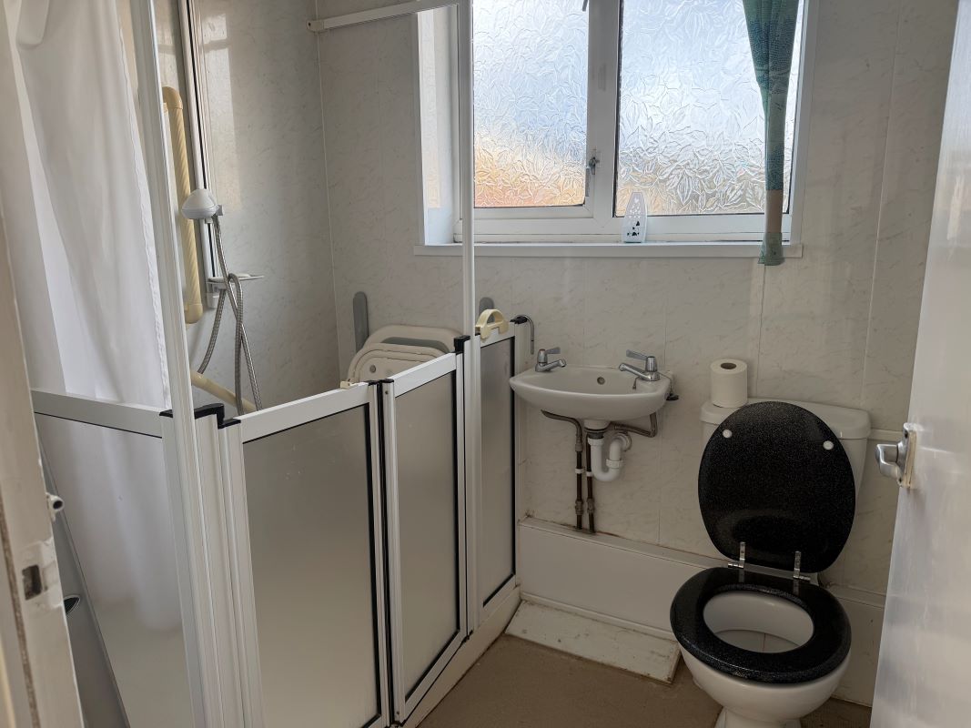 Furze Crescent, Morriston, Swansea, West Glamorgan, SA6 6BP