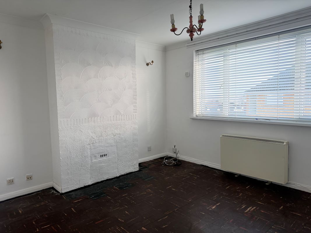 Furze Crescent, Morriston, Swansea, West Glamorgan, SA6 6BP