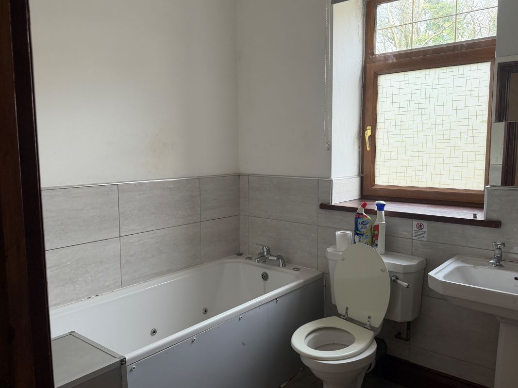 Treble Lock Cottages, Taffs Well, Cardiff, South Glamorgan, CF15 7PZ