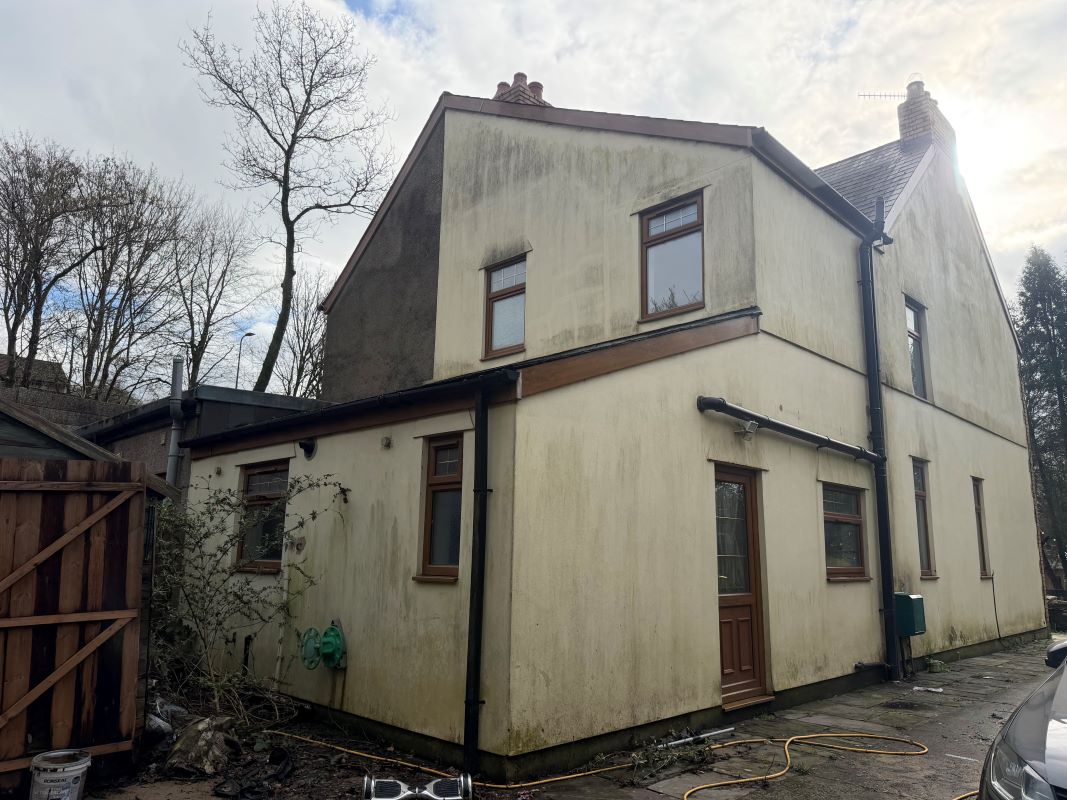 Treble Lock Cottages, Taffs Well, Cardiff, South Glamorgan, CF15 7PZ