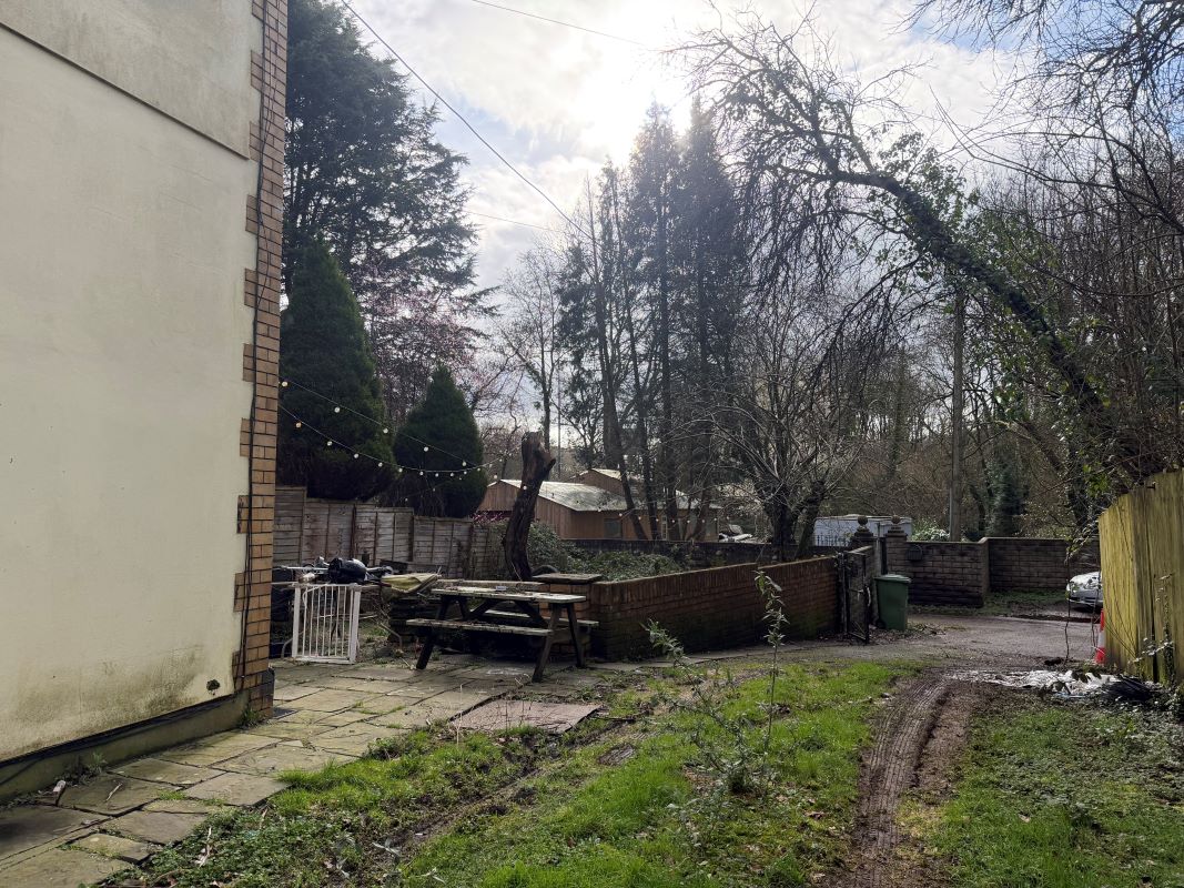 Treble Lock Cottages, Taffs Well, Cardiff, South Glamorgan, CF15 7PZ