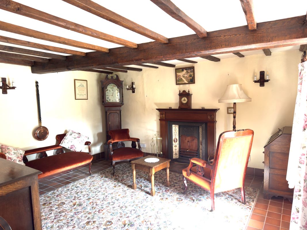 Church Gates Cottage, Parwich, Ashbourne, Derbyshire, DE6 1QL