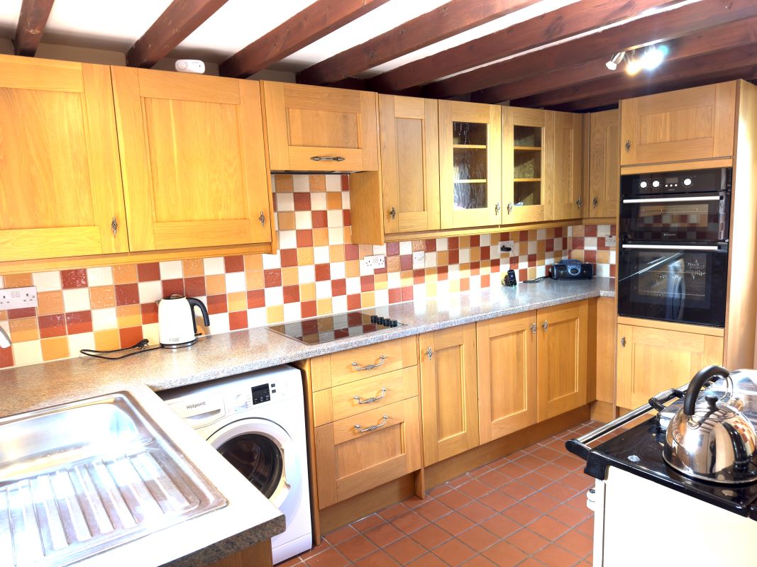 Church Gates Cottage, Parwich, Ashbourne, Derbyshire, DE6 1QL