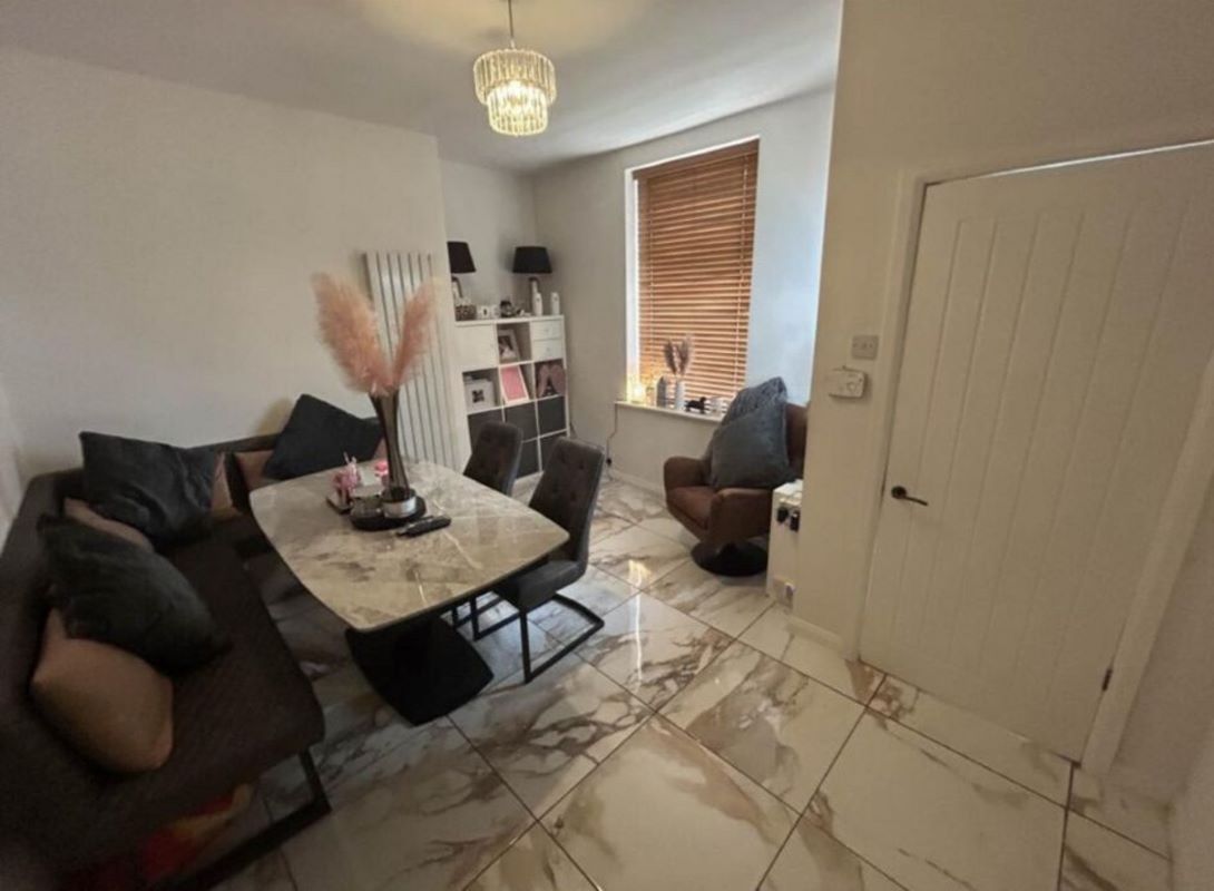 Middleton Road, Chadderton, Oldham, Lancashire, OL9 9SN