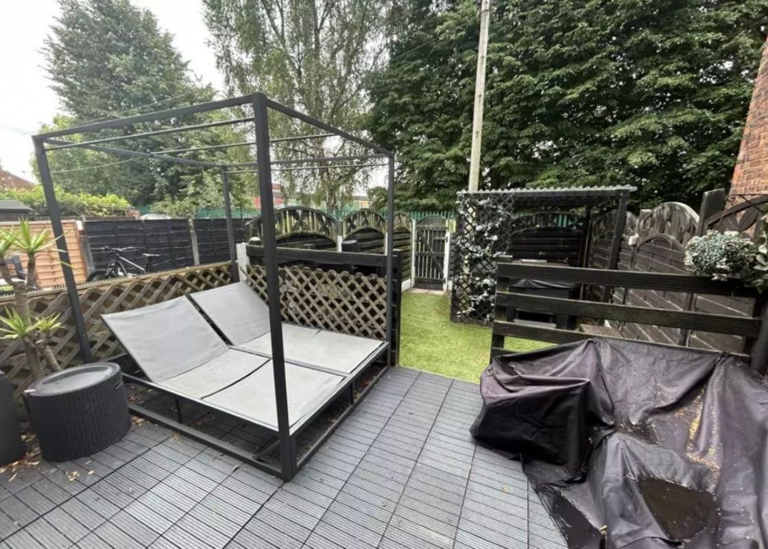 Middleton Road, Chadderton, Oldham, Lancashire, OL9 9SN