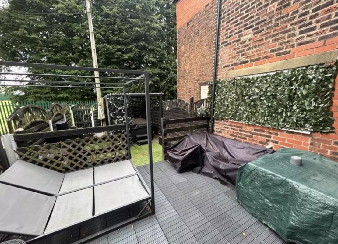 Middleton Road, Chadderton, Oldham, Lancashire, OL9 9SN