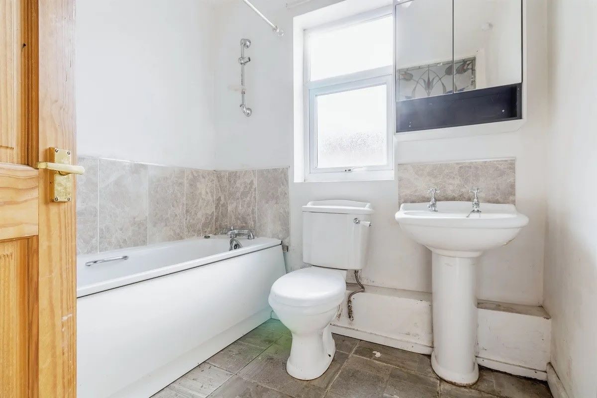 Gorsefield Road, Birkenhead, Merseyside, CH42 9NT