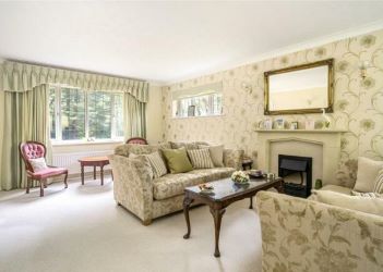 33 Magnolia Dene, Hazlemere, Buckinghamshire, HP15 7QE