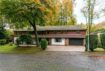 33 Magnolia Dene, Hazlemere, Buckinghamshire, HP15 7QE