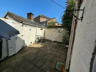 8 Priory Road, Spalding, Lincolnshire, PE11 2XA