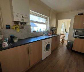 8 Priory Road, Spalding, Lincolnshire, PE11 2XA