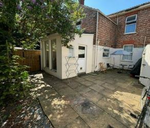 8 Priory Road, Spalding, Lincolnshire, PE11 2XA