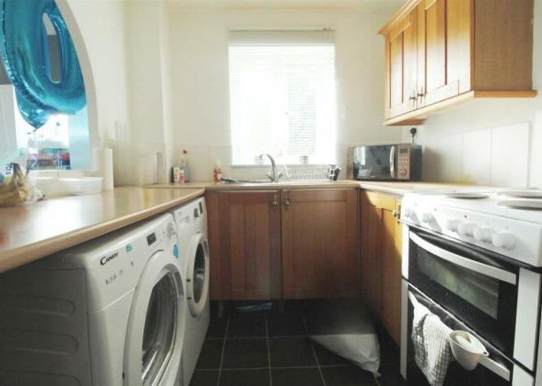 271 Maplin Park, Slough, Berkshire, SL3 8YE