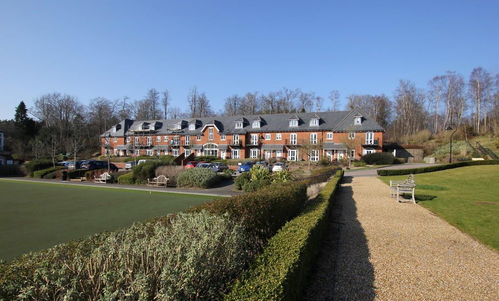 Apartment For The Over 55's - 2 Bedrooms, 2 Bathrooms