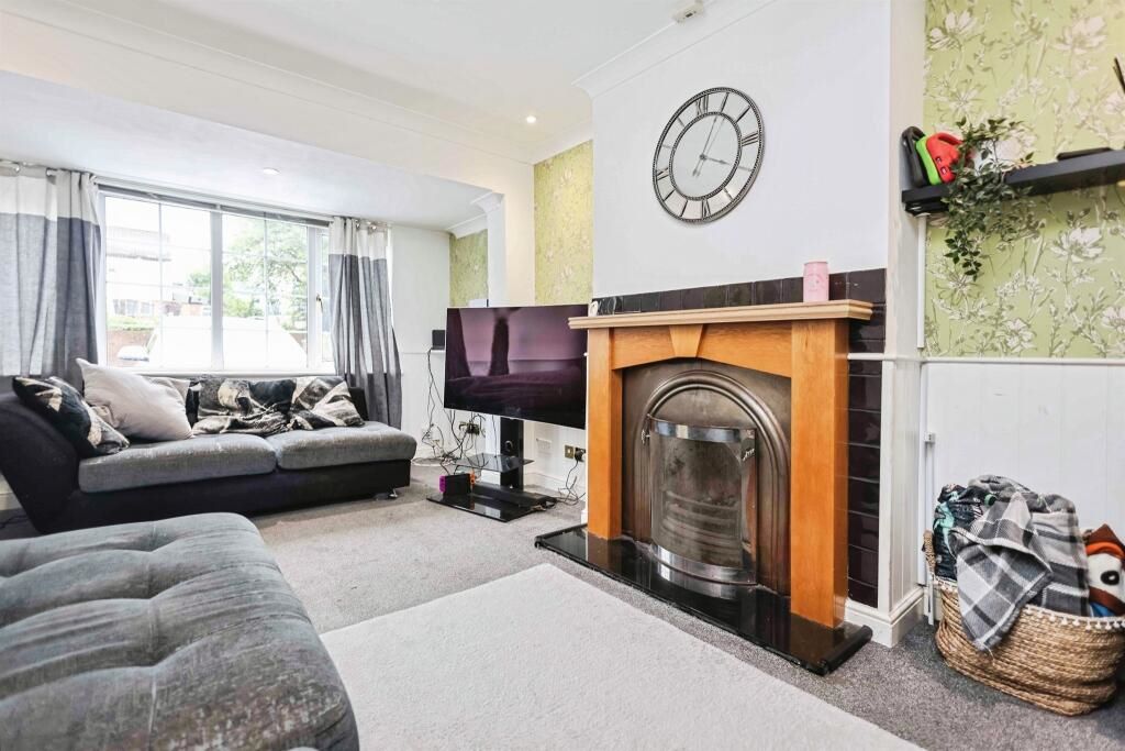 312 Worlds End Lane, Quinton, Birmingham, West Midlands, B32 2SB