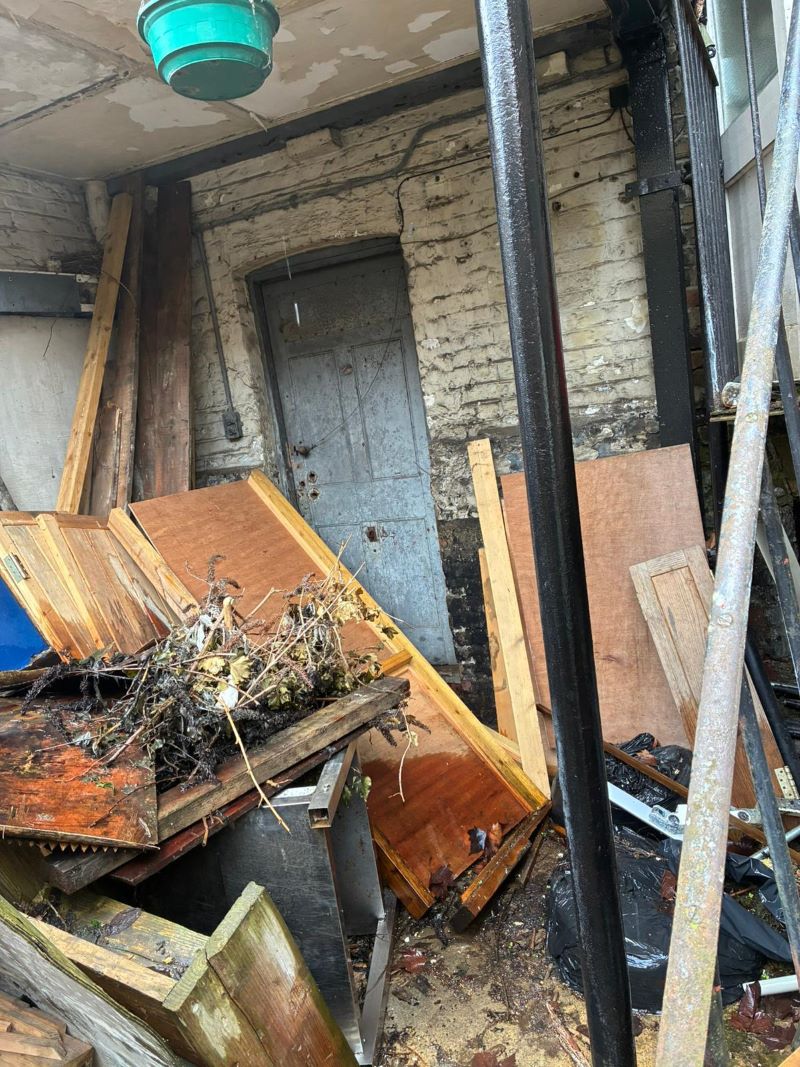 18 Clapham Road, London, SW9 0JG