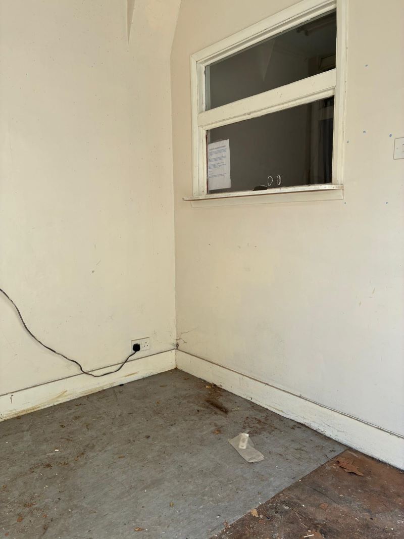 18 Clapham Road, London, SW9 0JG