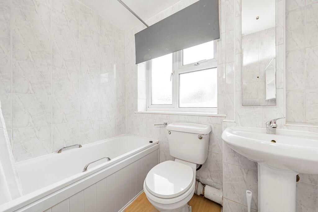 100, 100a, 100b, 100c Pinner Road, Northwood, Middlesex, HA6 1BS