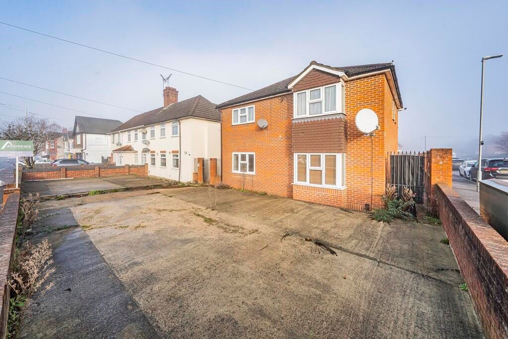 100, 100a, 100b, 100c Pinner Road, Northwood, Middlesex, HA6 1BS