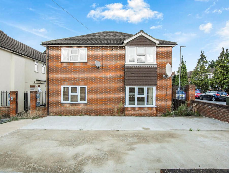 100, 100a, 100b, 100c Pinner Road, Northwood, Middlesex, HA6 1BS