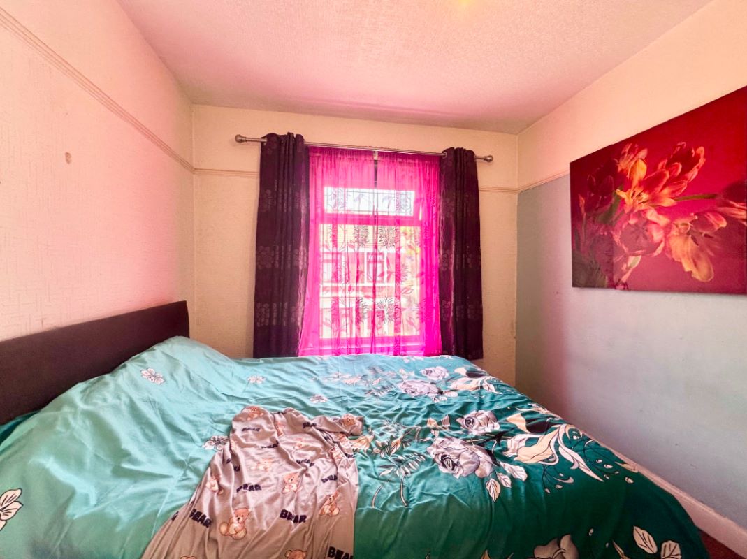 4 Oakwood Place, Port Talbot, SA13 1BB