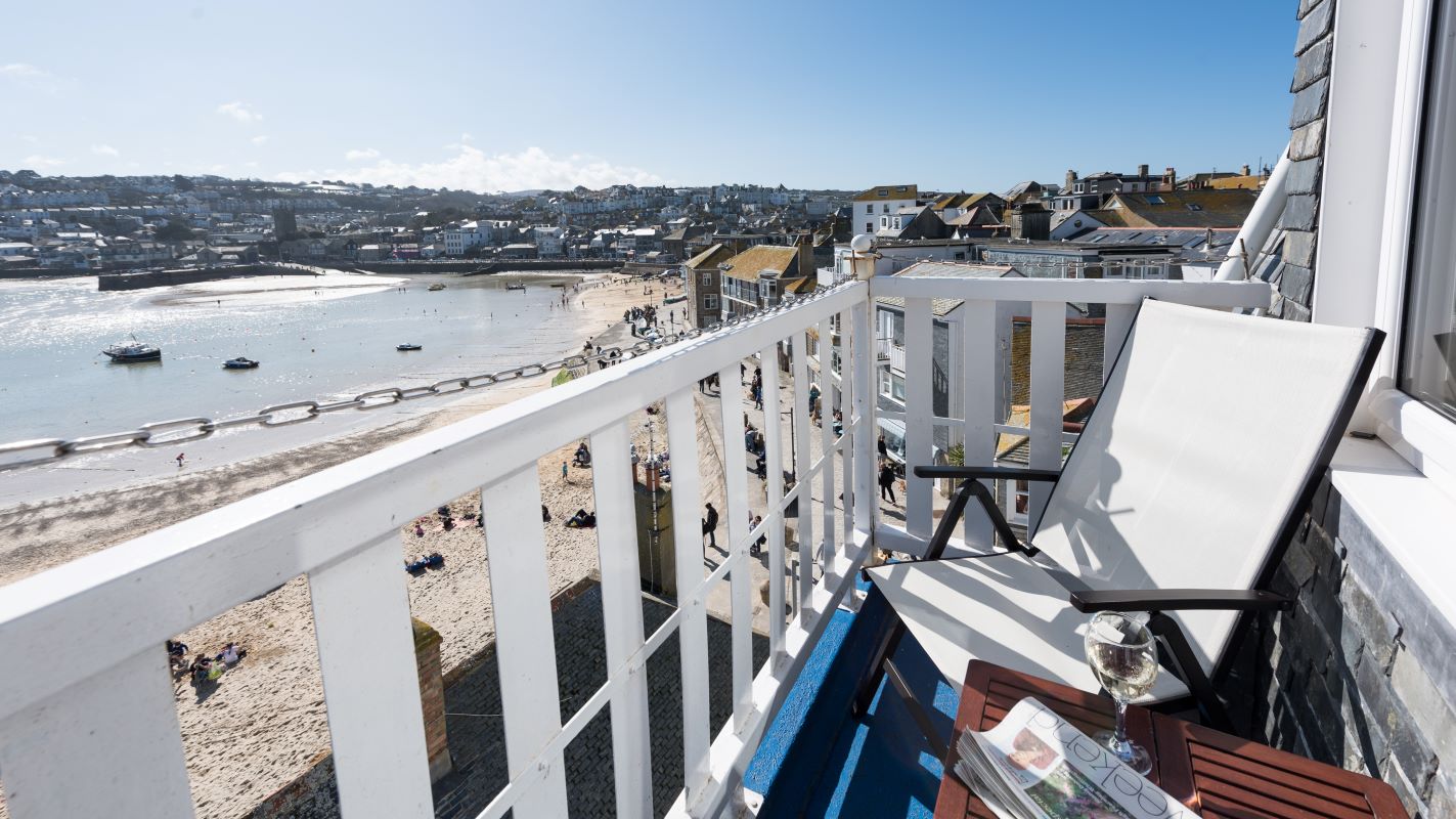 Flat 6 Sunnyside, Back Road East, St. Ives, Cornwall, TR26 1PE