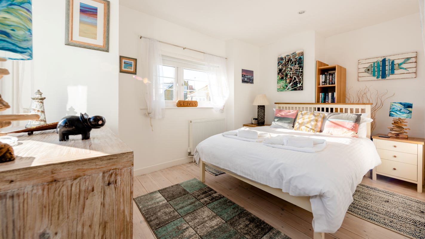 Flat 6 Sunnyside, Back Road East, St. Ives, Cornwall, TR26 1PE