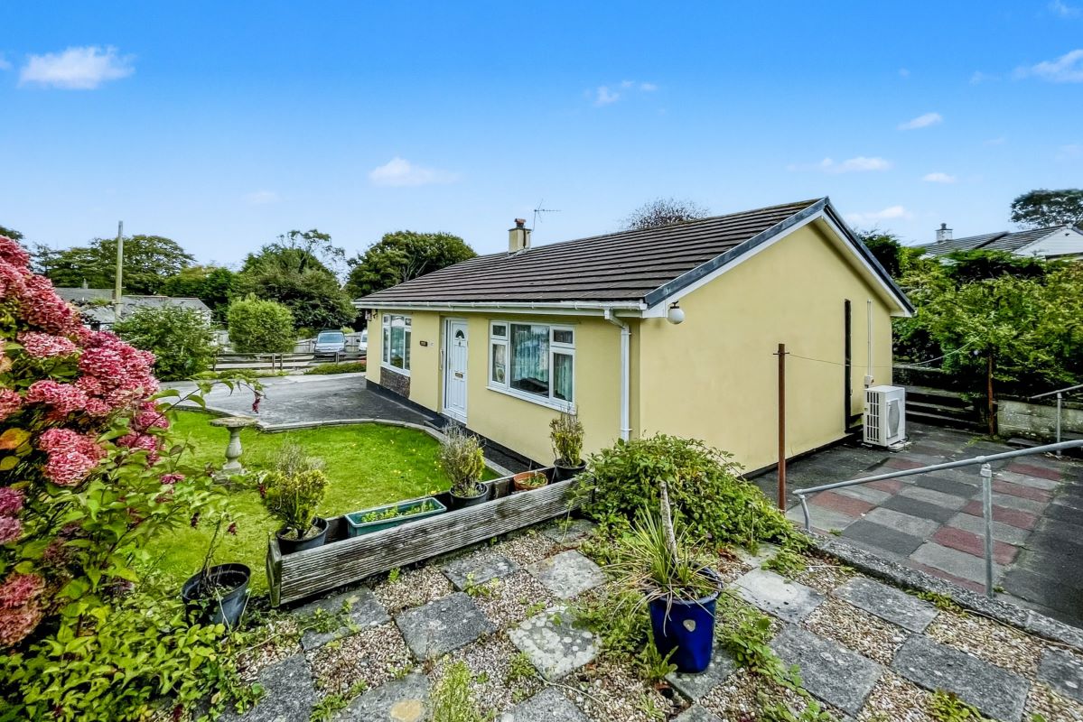 17 Merritts Hill, Illogan, Redruth, Cornwall, TR16 4HD