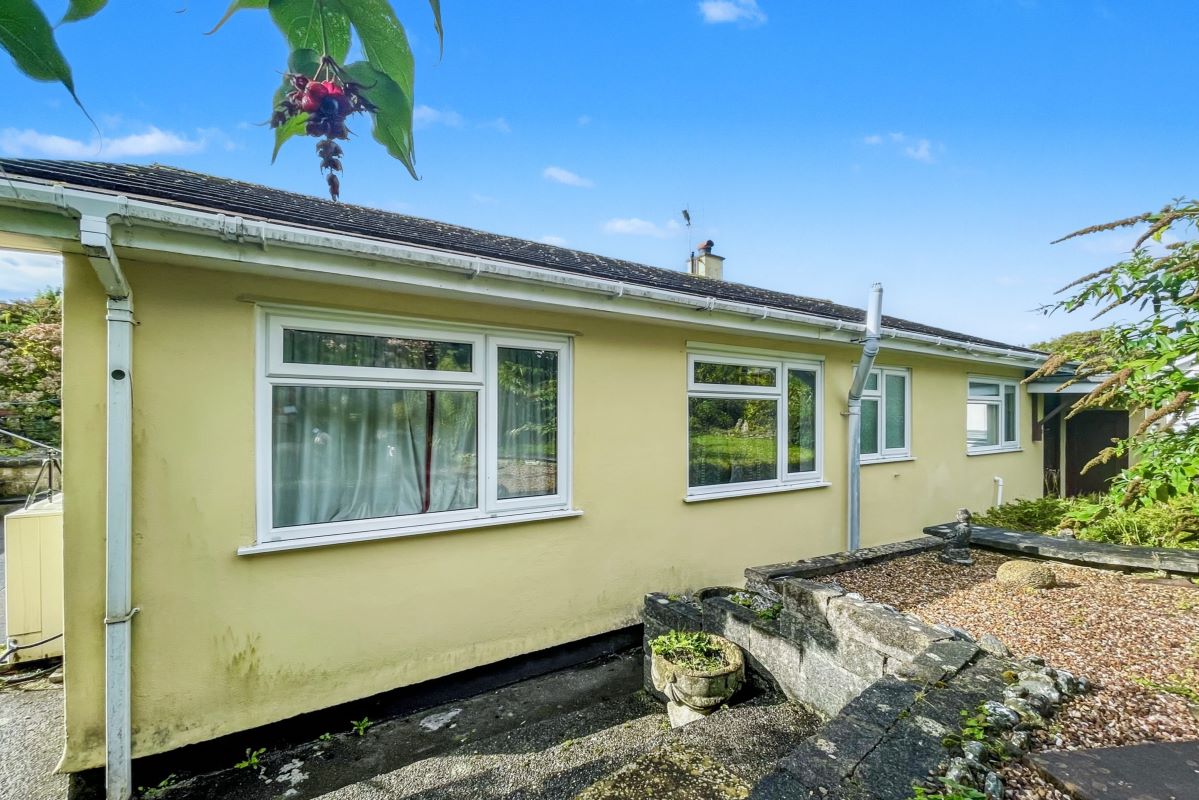 17 Merritts Hill, Illogan, Redruth, Cornwall, TR16 4HD