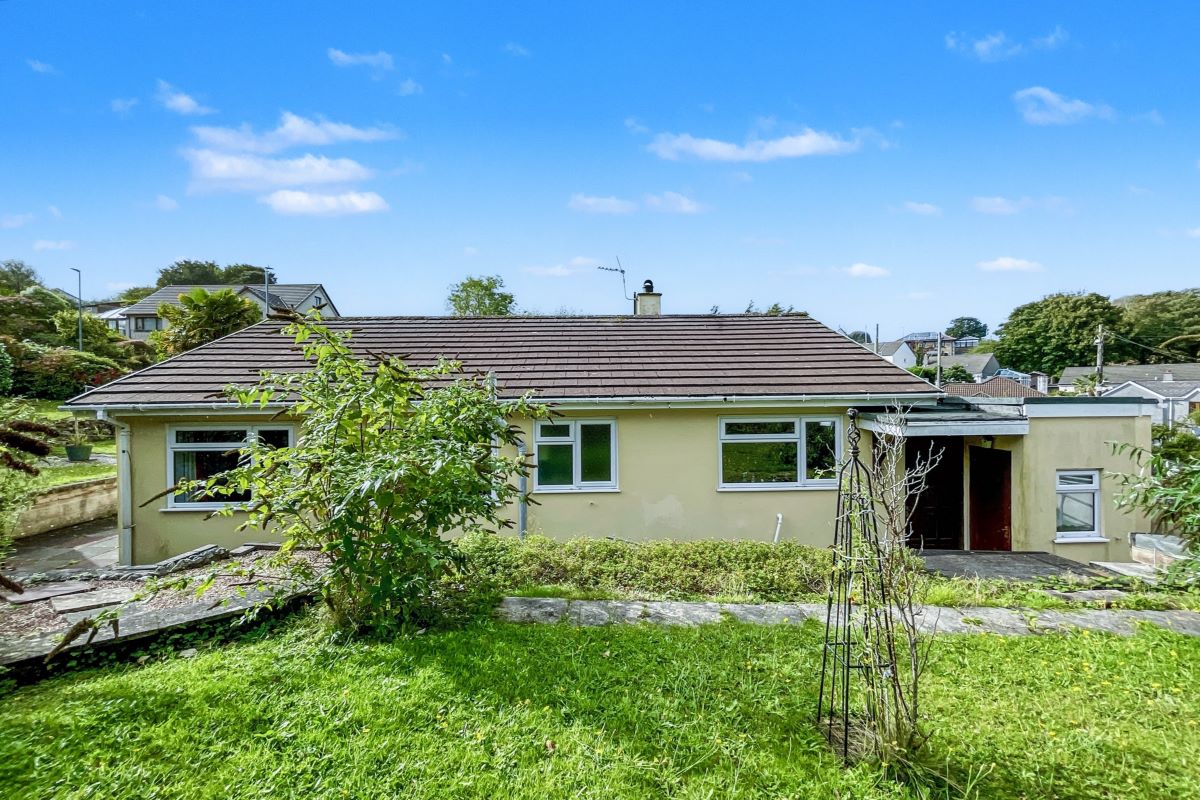 17 Merritts Hill, Illogan, Redruth, Cornwall, TR16 4HD
