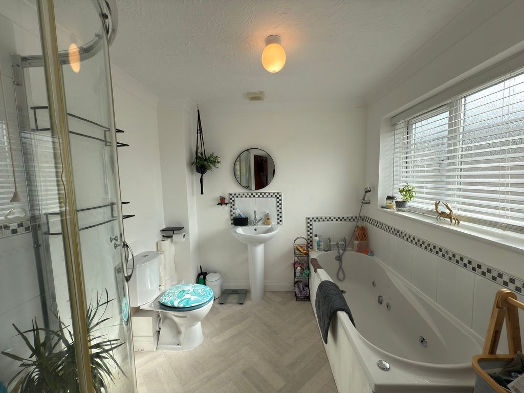 12 Palm Drive, St. Merryn, Padstow, Cornwall, PL28 8FG