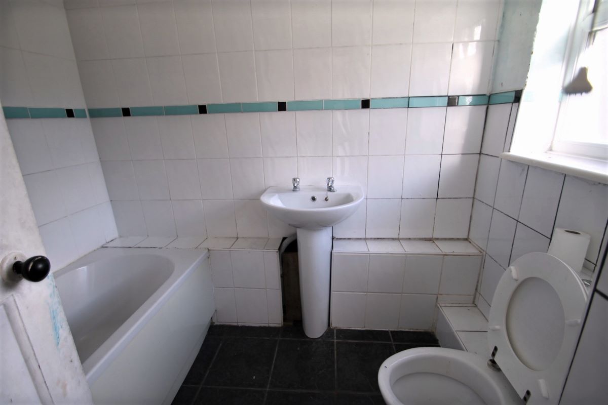 1 Brook Cottages, Trewern, Welshpool, Powys, SY21 8DU