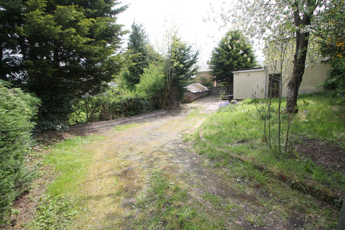 Llwynderw Cottage, Llwynderw, Welshpool, Powys, SY21 8SE