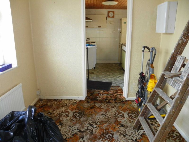 Avalon, Bolahaul Road, Cwmffrwd, Carmarthen, SA31 2LW