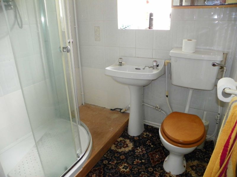 Avalon, Bolahaul Road, Cwmffrwd, Carmarthen, SA31 2LW