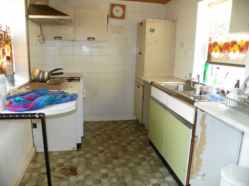 Avalon, Bolahaul Road, Cwmffrwd, Carmarthen, SA31 2LW