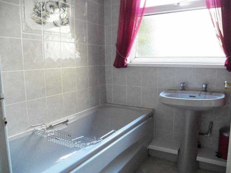 75c Brynglas, Aberporth, Cardigan, SA43 2EE