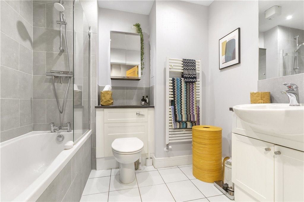 Flat 27 154 Goswell Road, LONDON, EC1V 7DX