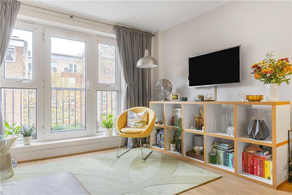 Flat 27 154 Goswell Road, LONDON, EC1V 7DX