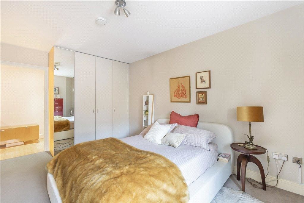 Flat 27 154 Goswell Road, LONDON, EC1V 7DX