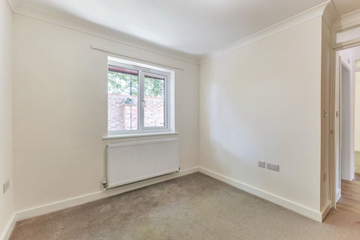 Tiddington Court, Knights Lane, Tiddington, Stratford-upon-Avon, Warwickshire, CV37 7BP