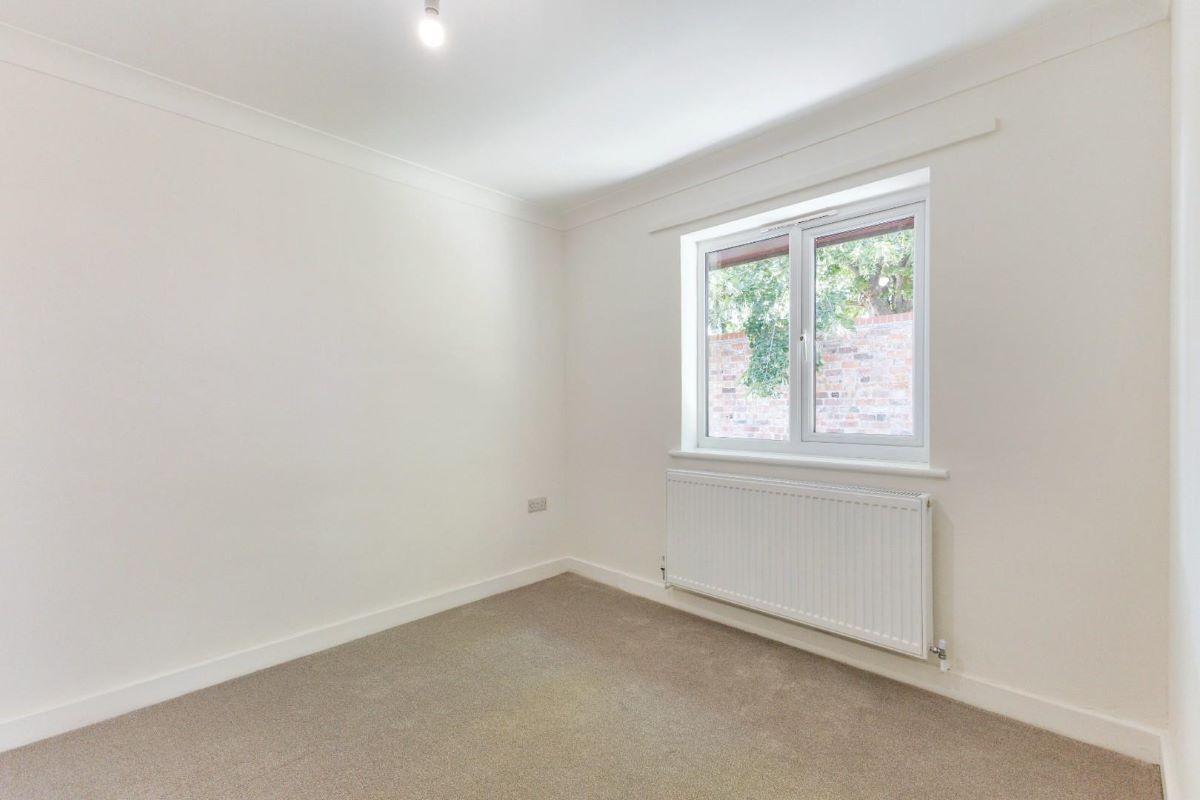 Tiddington Court, Knights Lane, Tiddington, Stratford-upon-Avon, Warwickshire, CV37 7BP