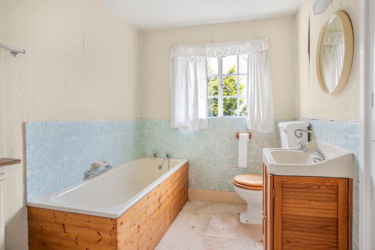 Sharcomb Furlong, Main Street, Broad Campden, Chipping Campden, Gloucestershire, GL55 6UR