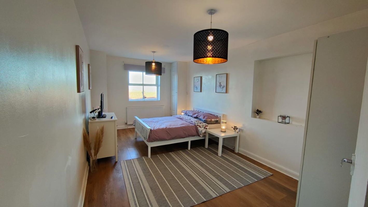17-19 Madina House, Downs Road — photo 5 of 7