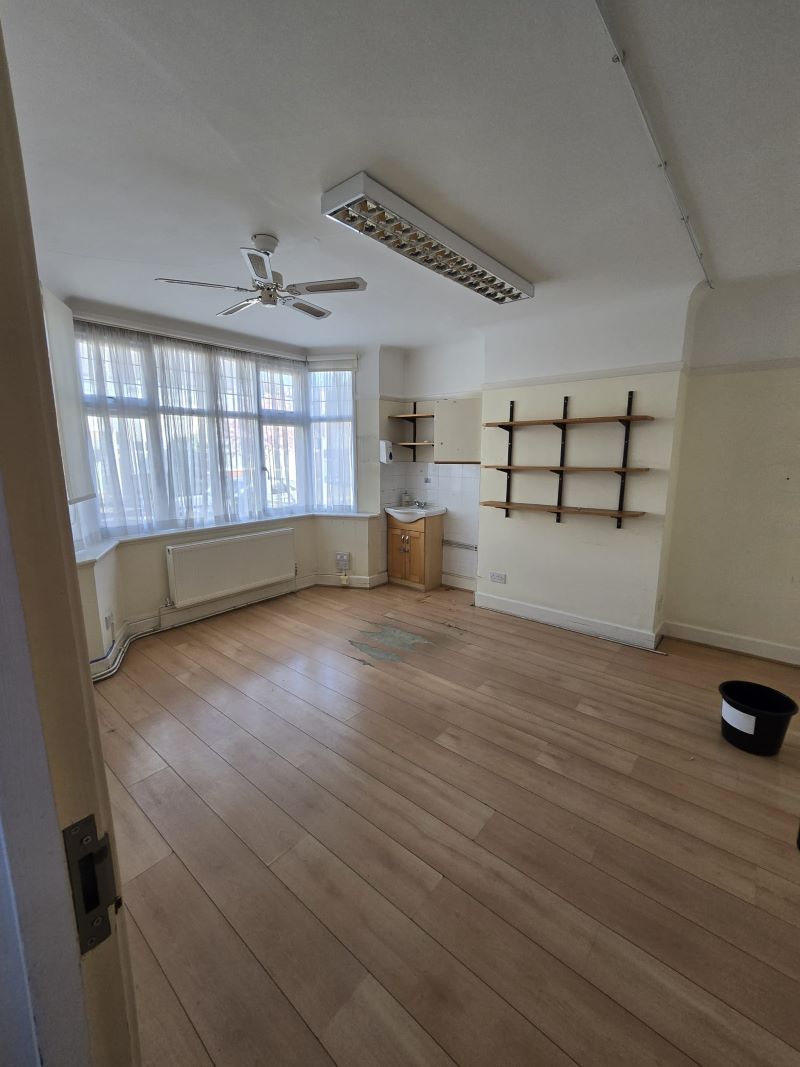 20 Derwent Crescent, Whetstone, London, N20 0QQ