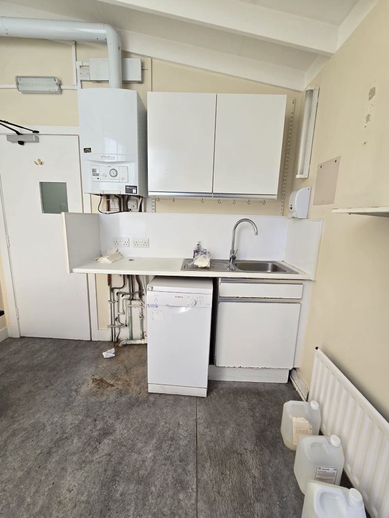 20 Derwent Crescent, Whetstone, London, N20 0QQ