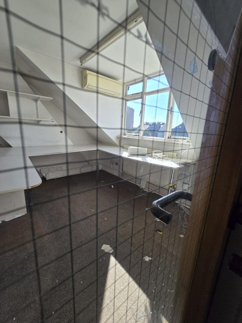 20 Derwent Crescent, Whetstone, London, N20 0QQ